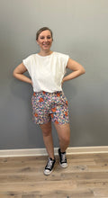 Load image into Gallery viewer, Floral Wide Leg Shorts
